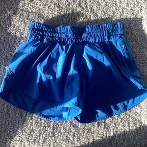 Lululemon 4in shorts
